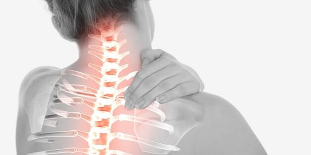 douleur au cou due à l'ostéochondrose